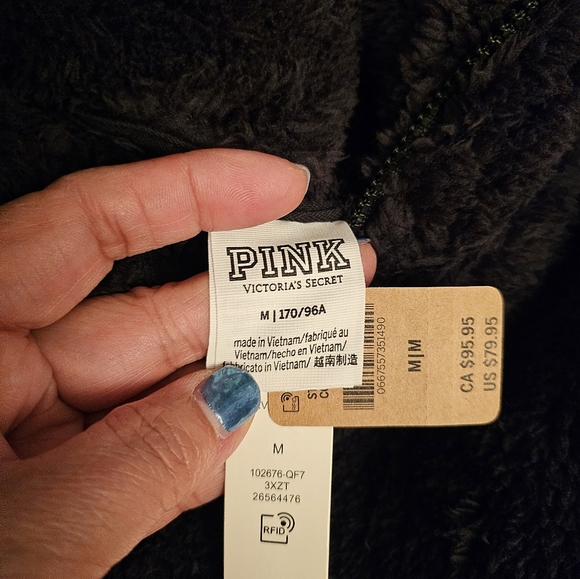 Pink - Picture 5 of 6